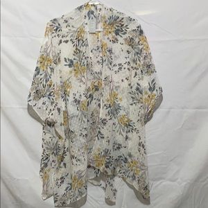 Maurice’s floral print ruana
